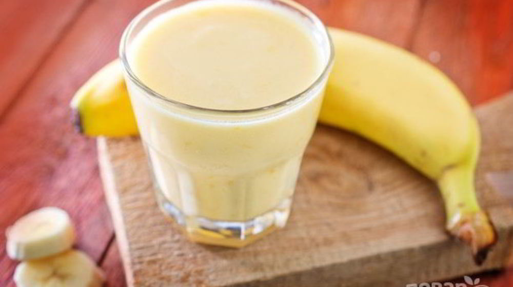 Как приготовить коктейль молочный с мороженым и бананом