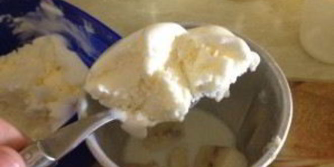 Рецепт коктейля молочного с мороженым и бананом