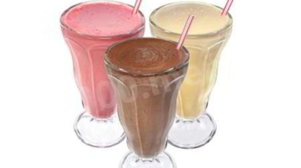 Как приготовить молочно-клубничный коктейль