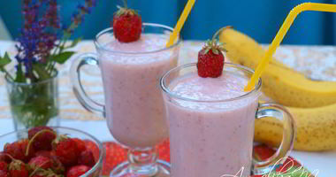 Рецепт Молочного клубнично-банановый коктейль