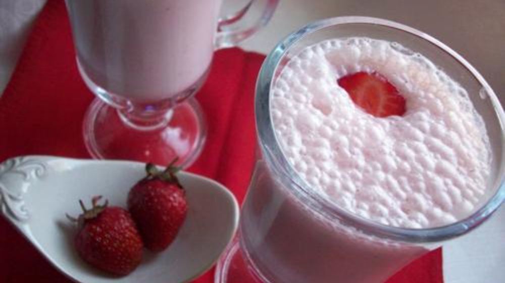 Как приготовить молочный коктейль с клубникой