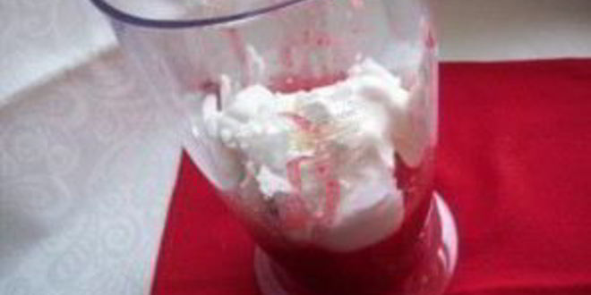 Рецепт молочного коктейля с клубникой