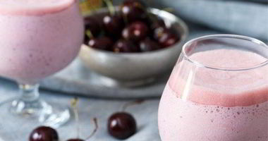 Рецепт Молочного коктейля с мороженым и вишней