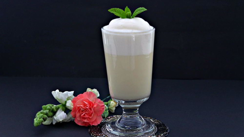 Как приготовить молочный коктейль с мороженым в блендере