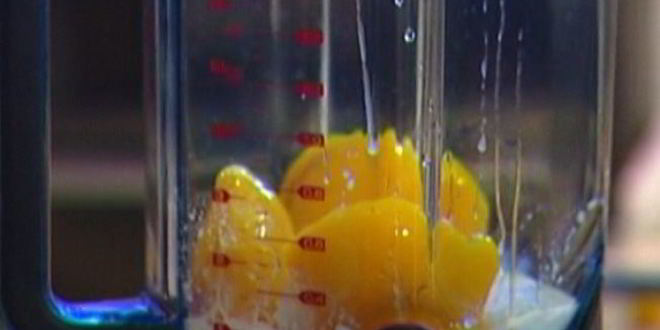 Рецепт молочного коктейля с персиками и апельсинами