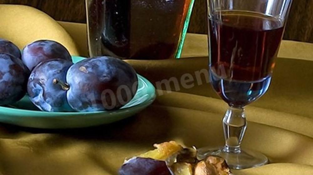 Как приготовить наливку сливовую на водке