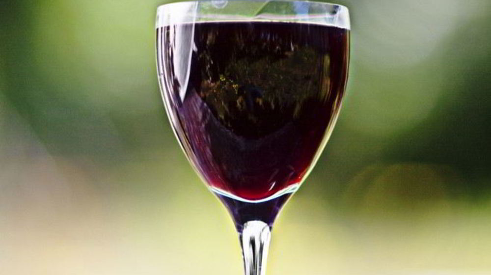 Как приготовить настойку из черной смородины