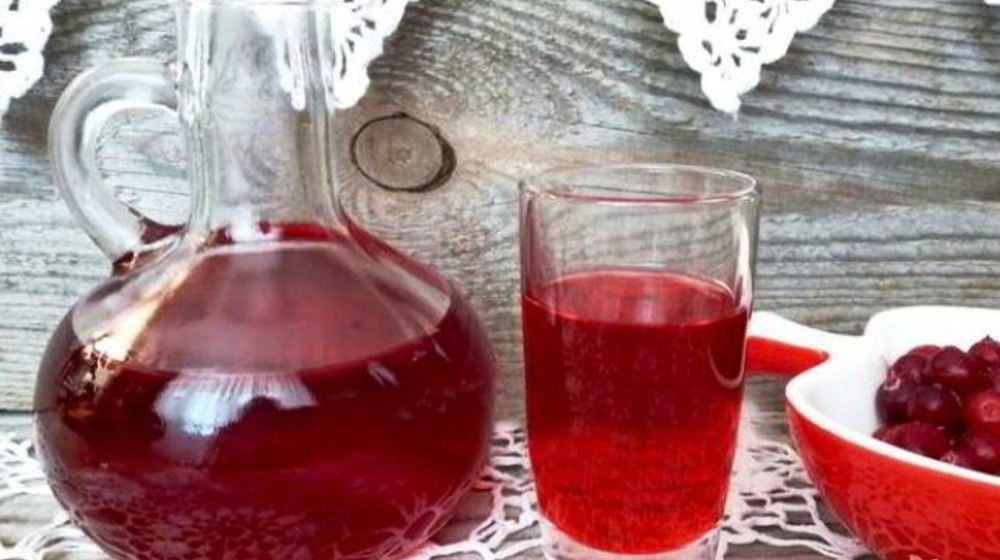 Как приготовить настойку из клюквы на водке