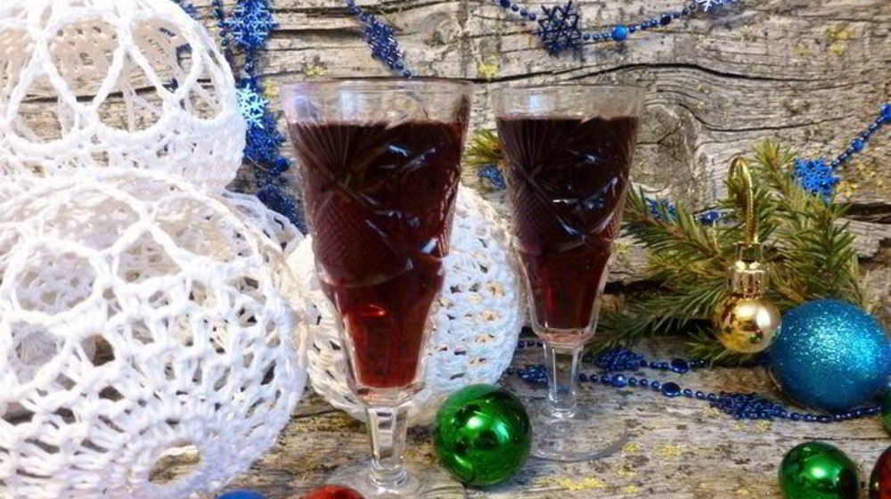 Как приготовить настойку кедровка