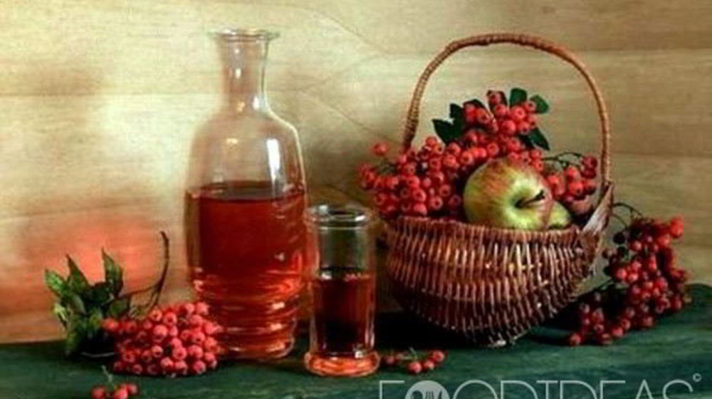 Как приготовить настойку на рябине