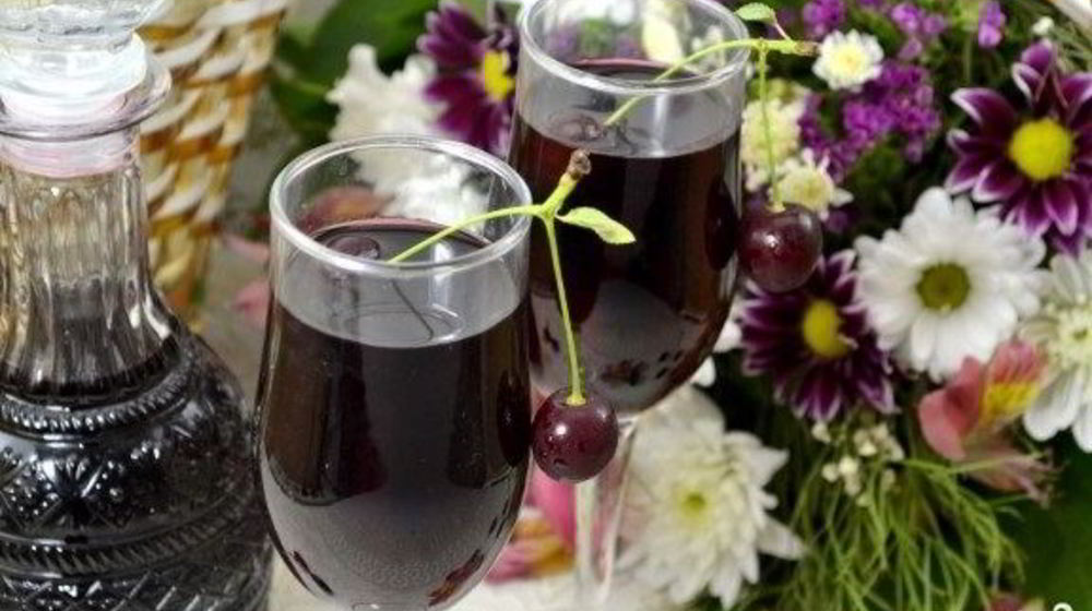 Как приготовить настойку вишневую на водке