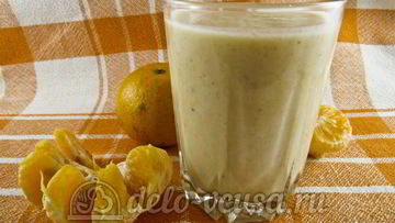 Рецепт Смузей на кефире с бананом и мандарином