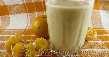 Рецепт Смузей на кефире с бананом и мандарином