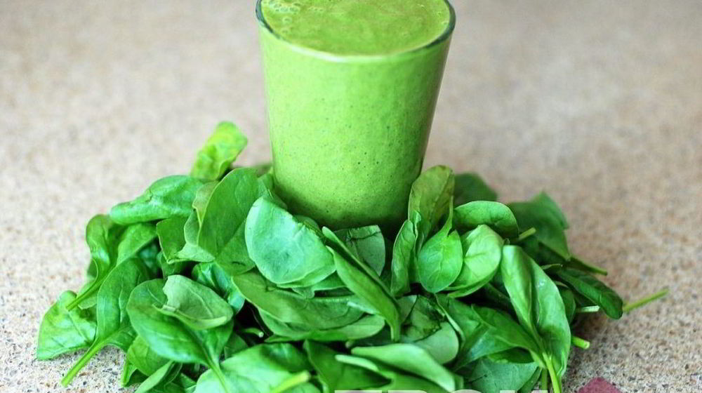 Как приготовить сок из яблока моркови и шпината