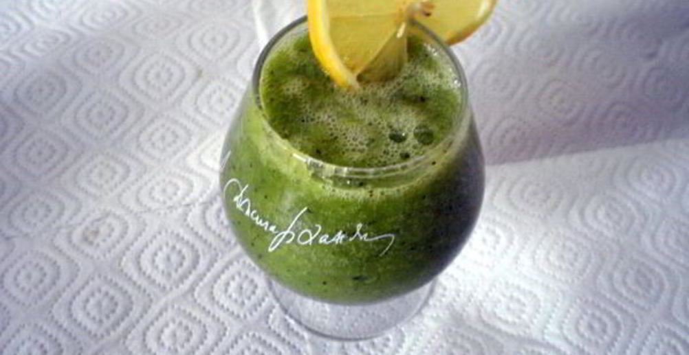 Рецепт витаминный напиток с мятой и клубникой