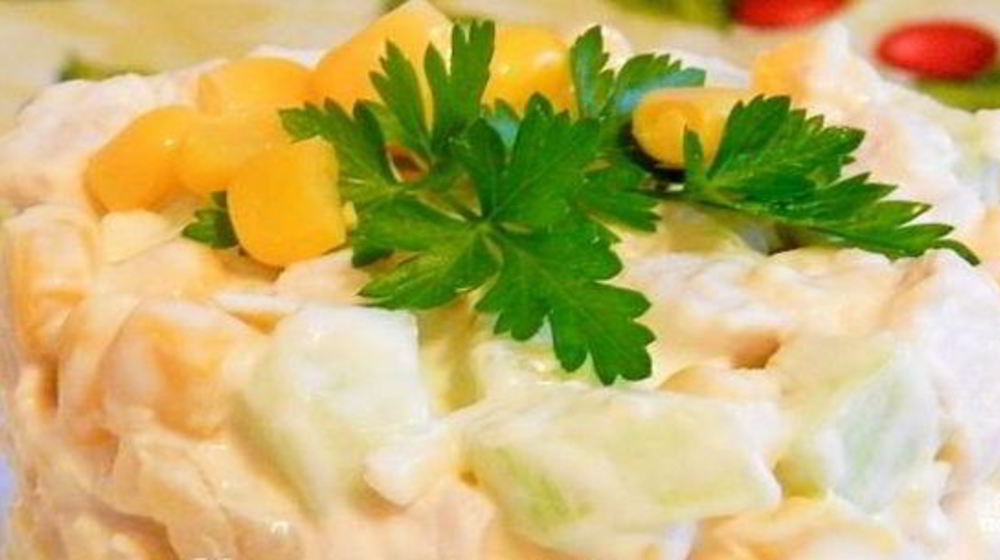 Как приготовить быстрый салат с куриной грудкой