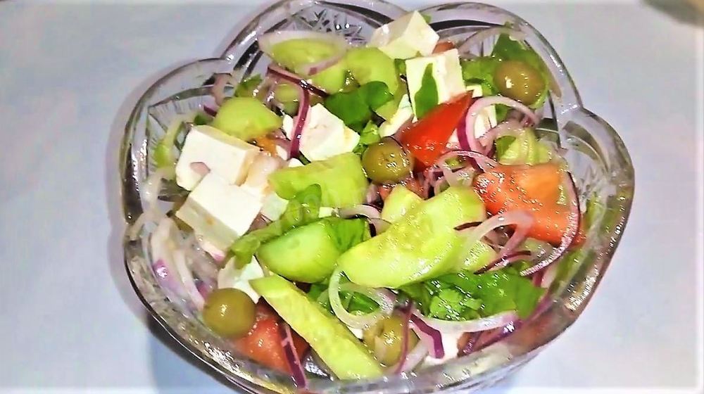 Как приготовить греческий салат из овощей и сыра