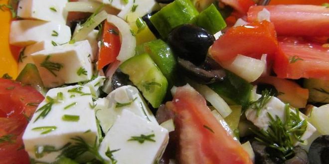 Рецепт греческого салата с фетаксой и помидорами без майонеза