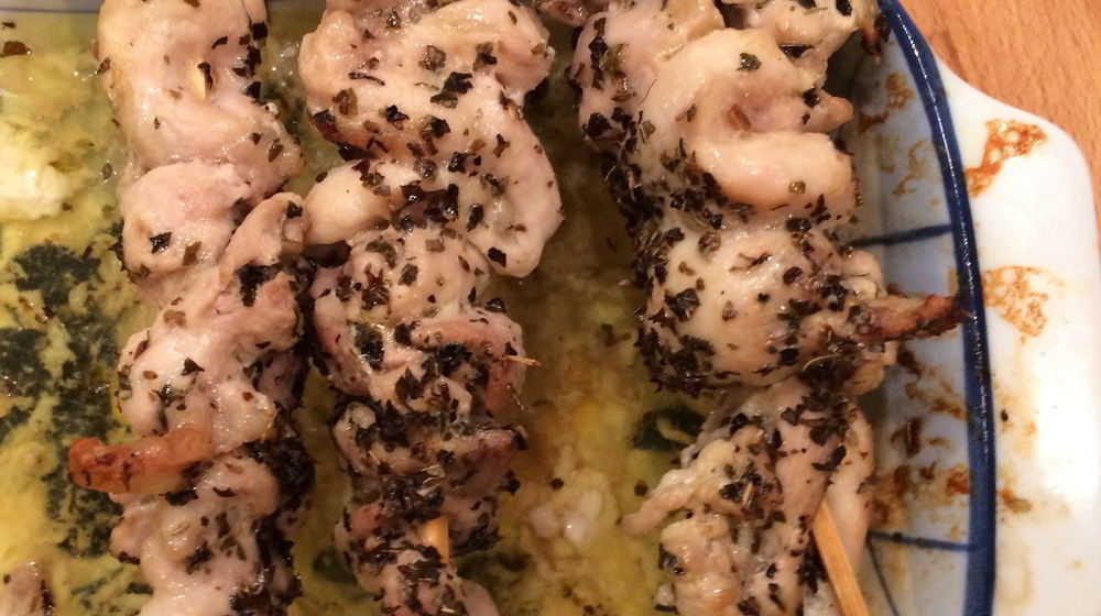 Как приготовить греческий ужин с курицей сувлаки и салатом из репы