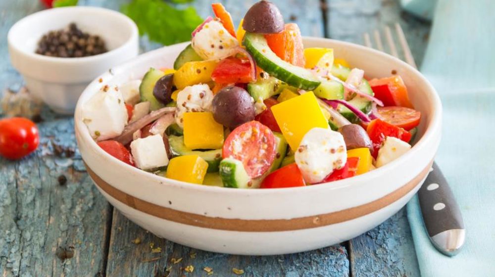 Как приготовить салат греческий классический