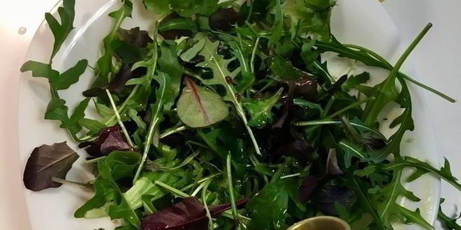 Рецепт салата-гриля с сыром халуми по-гречески