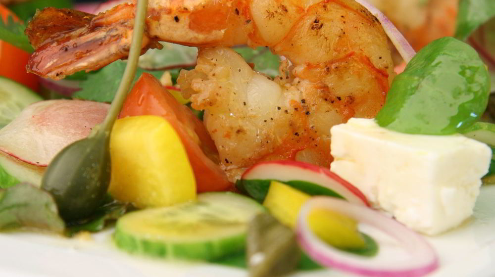 Как приготовить салат в греческом стиле с соусом ceviche