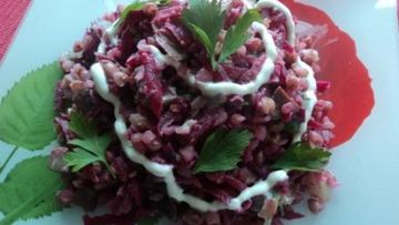 Рецепт Теплого салата с гречкой, свеклой и грибами