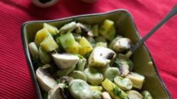 Рецепт Картофельного салата с бобами и шампиньонами