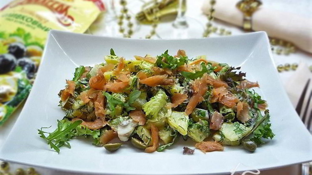 Как приготовить картофельный салат с красной рыбой