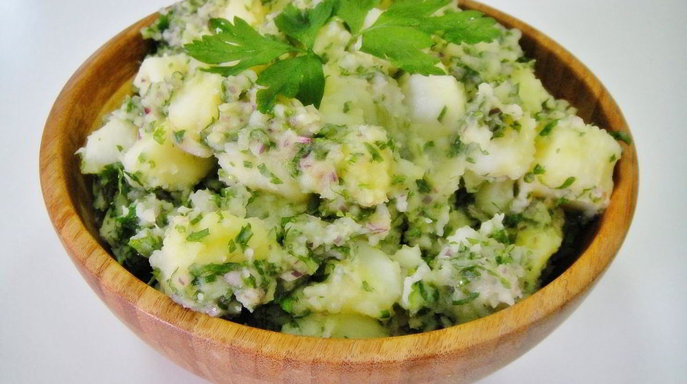 Как приготовить картофельный салат с луком