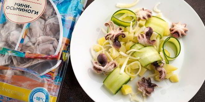 Рецепт картофельного салата с мини-осьминогами