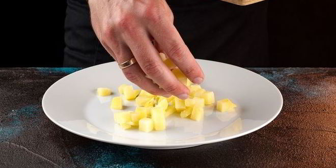 Рецепт картофельного салата с мини-осьминогами