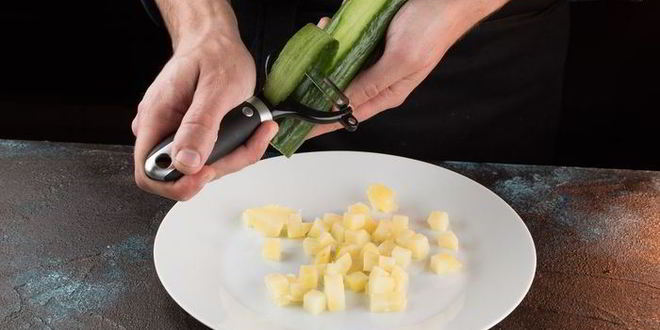 Рецепт картофельного салата с мини-осьминогами