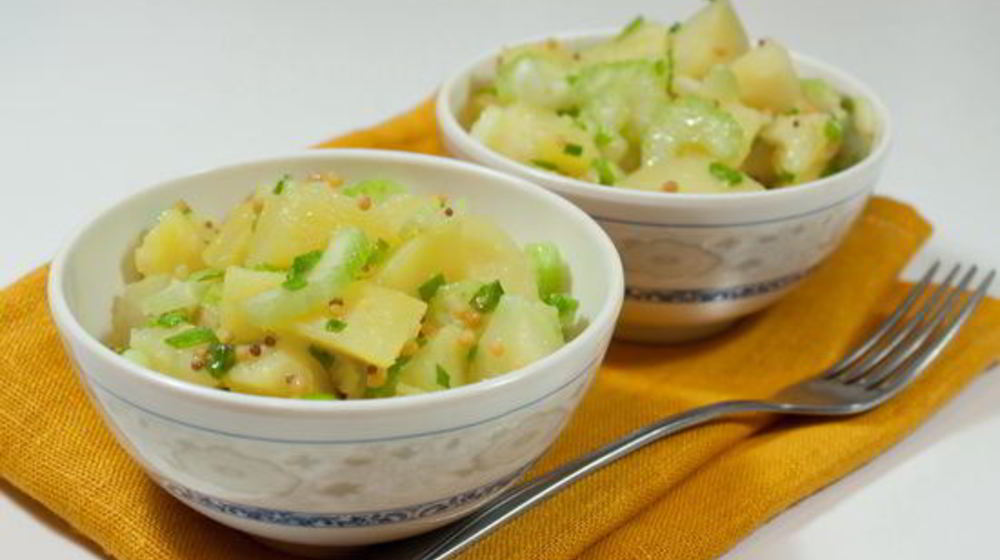 Как приготовить картофельный салат с сельдереем