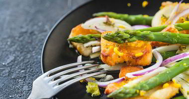 Рецепт Картофельного салата с сыром халуми и стручковой фасолью