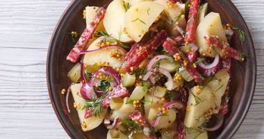 Рецепт Салата из молодого картофеля с колбасой