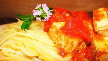 Рецепт Салата картофельного Азиатская нотка с копченым тофу в томатном соусе