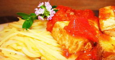 Рецепт Салата картофельного Азиатская нотка с копченым тофу в томатном соусе