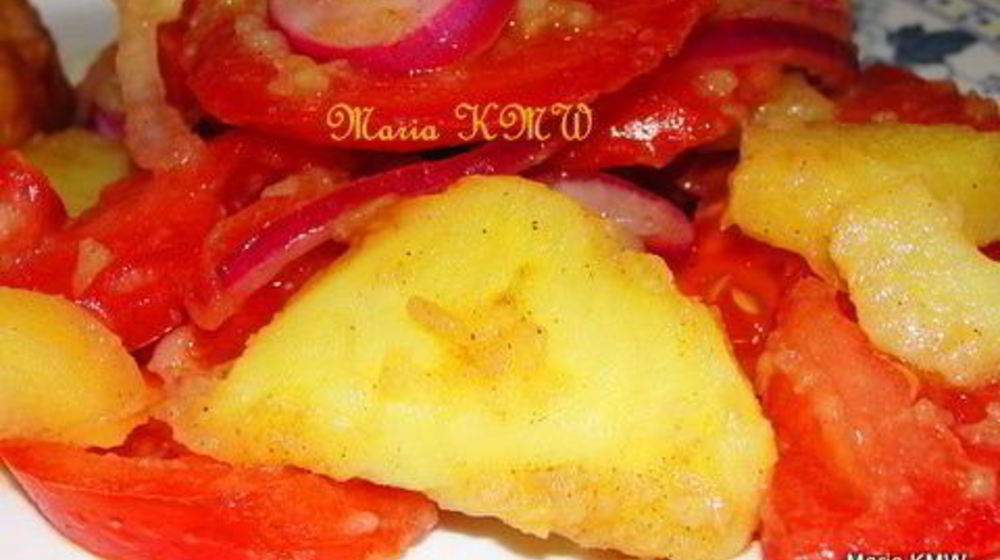 Как приготовить салат картофельный с помидорами