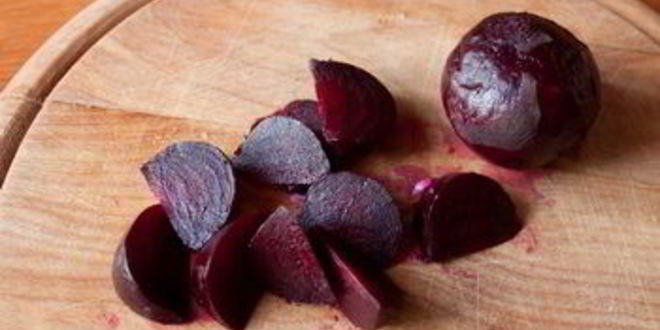 Рецепт салата с картофелем, свеклой и копченой скумбрией