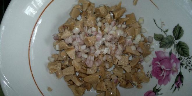 Рецепт салата с картошкой и консервированными кальмарами