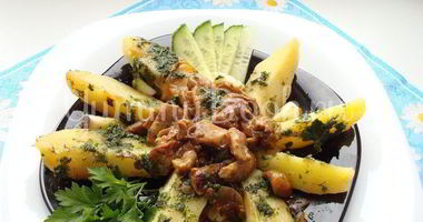 Рецепт Теплого картофельного салата с грибами