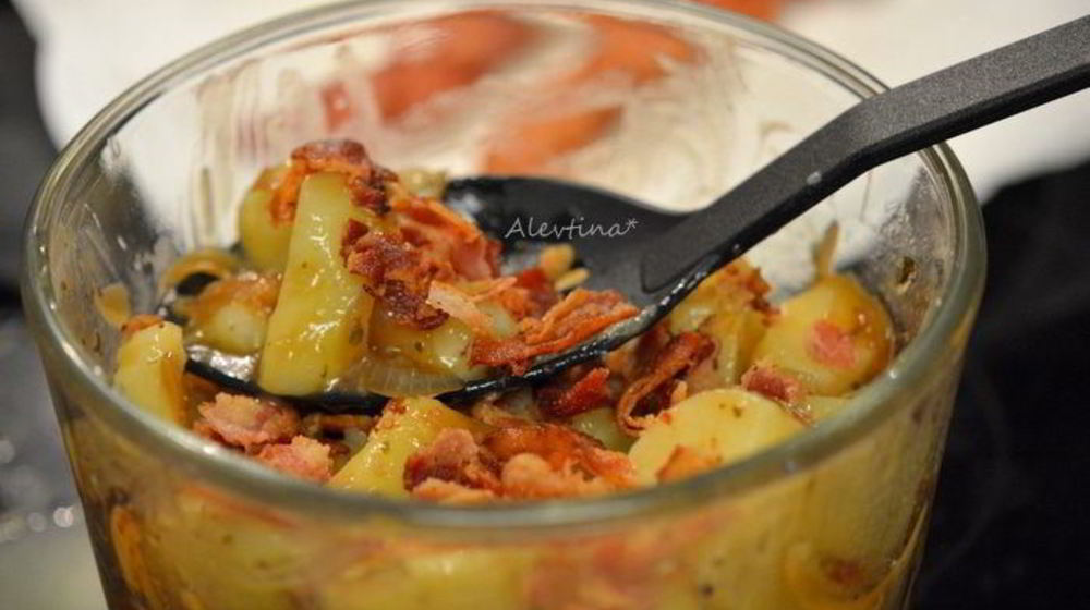 Как приготовить теплый картофельный салат