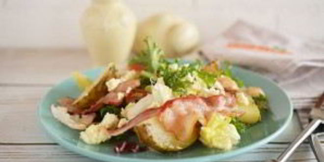 Рецепт теплого салата с картофелем и беконом