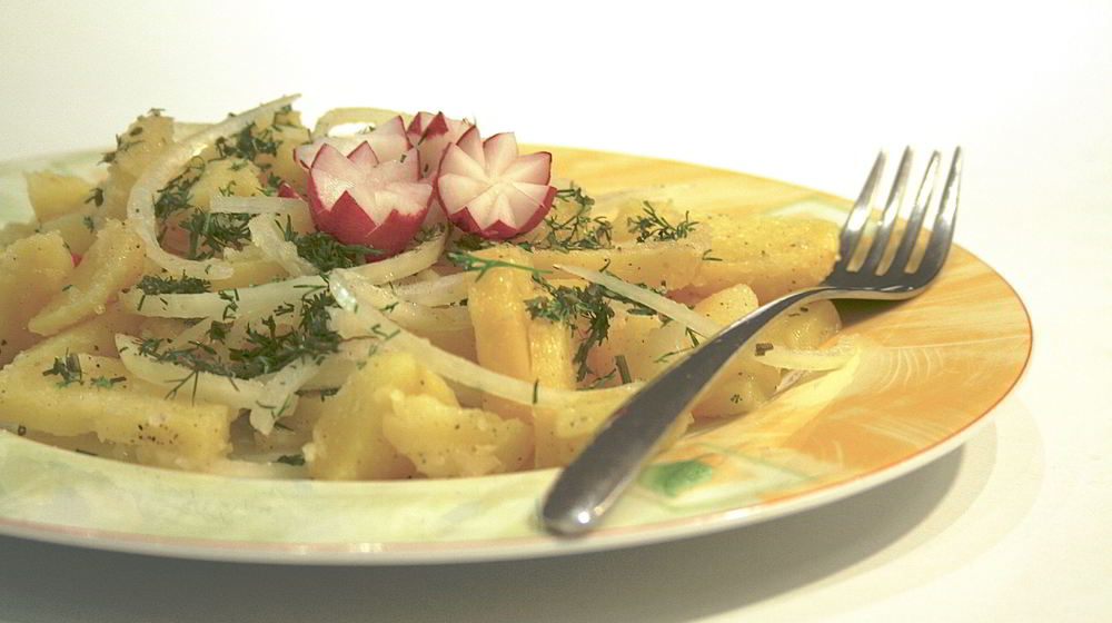 Как приготовить традиционный сербский картофельный салат