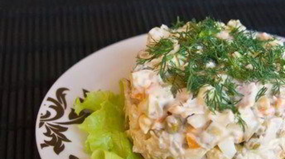 Как приготовить оливье с олениной и перцем