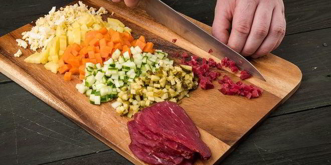 Рецепт салата оливье с копченой говядиной