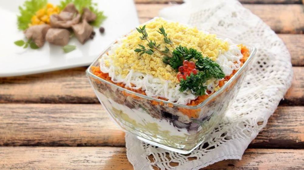 Как приготовить салат мимоза с печенью трески классический