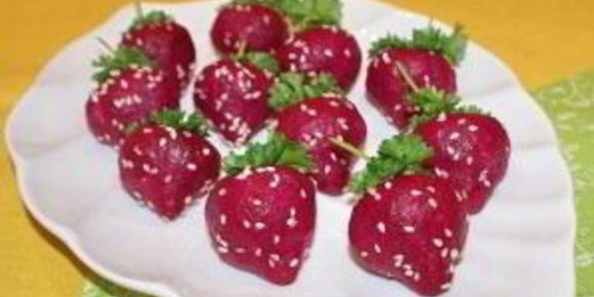 Рецепт селедки под шубой в виде клубники