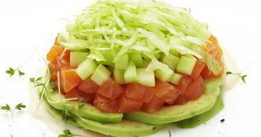 Рецепт Семги под шубой с авокадо и айсбергом